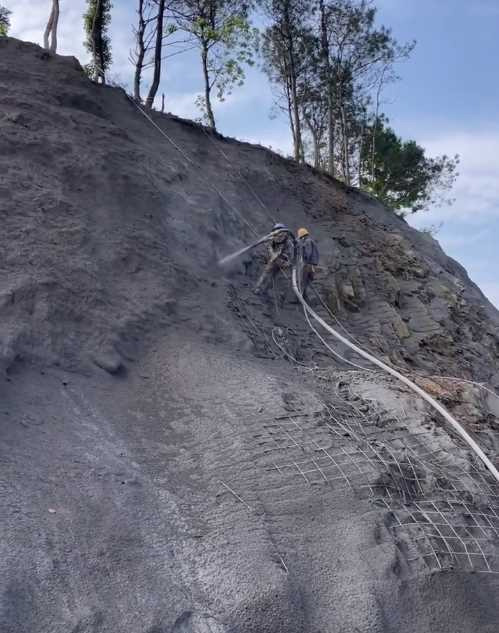郑州邙山区边坡喷护